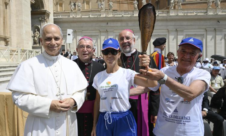 fiaccola-loreto-macerata
