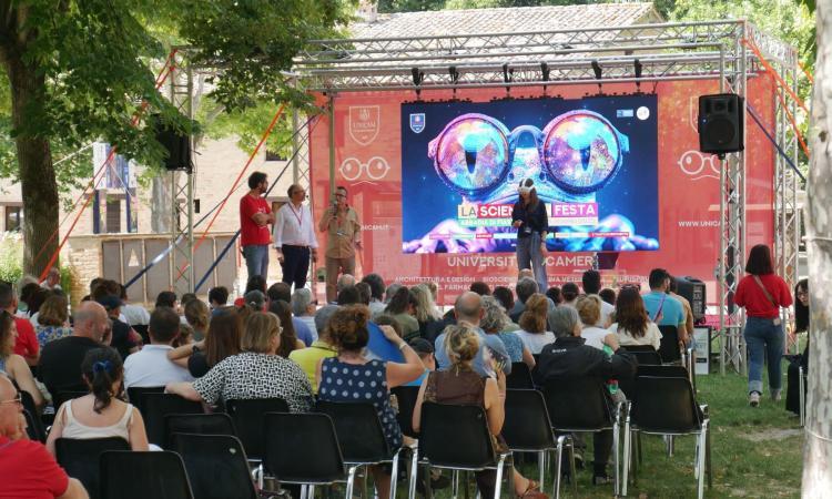 All’Abbadia di Fiastra oltre 30 eventi per “Scienza in Festa” All’Abbadia di Fiastra oltre 30 eventi per “Scienza in Festa”