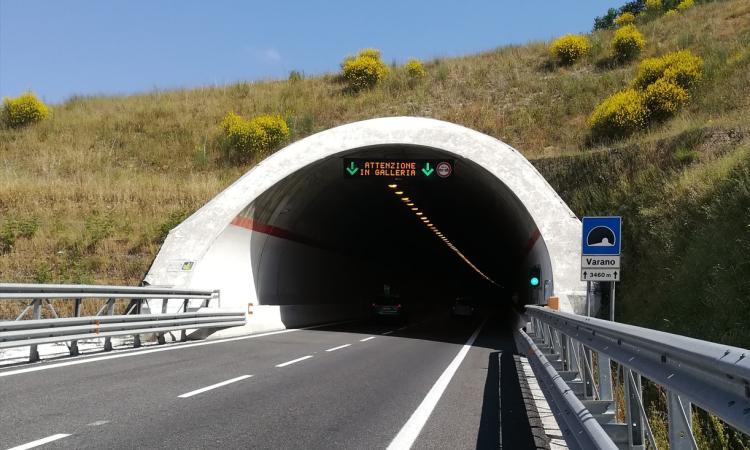 galleria-varano-superstrada galleria-varano-superstrada