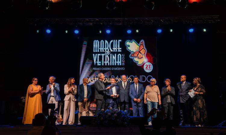 marche-in-vetrina marche-in-vetrina