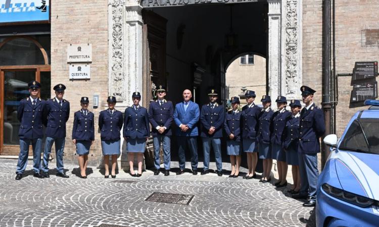 agenti-questura-macerata