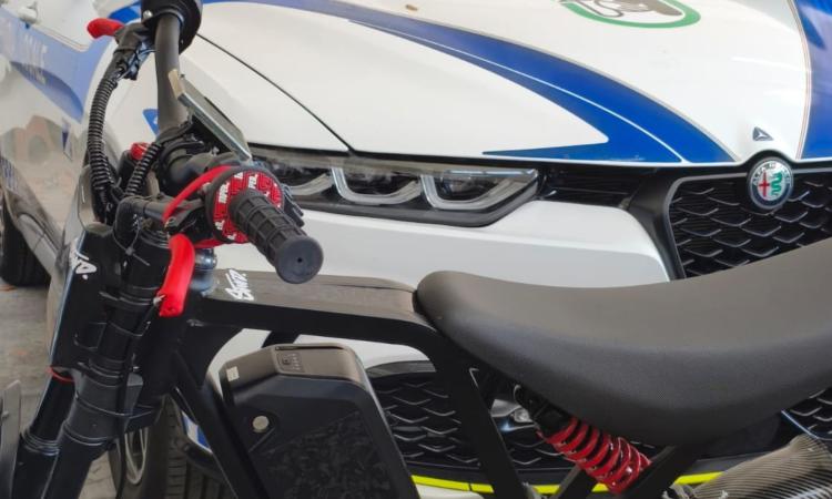Civitanova, 13enne in sella a una bici elettrica truccata: raggiungeva i 31 km/h. Scatta il sequestro