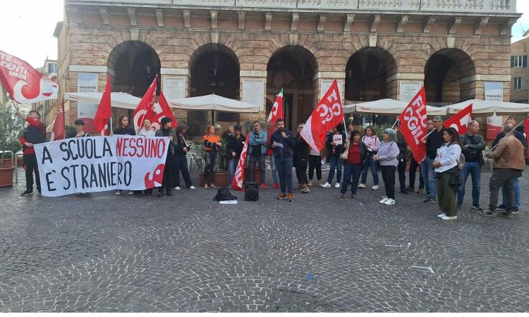 mobilitazione_macerata_sciopero_studenti_medi mobilitazione_macerata_sciopero_studenti_medi