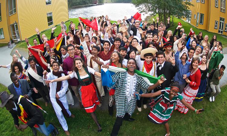 Collegi del mondo unito: il 5 dicembre scade il bando per studiare all'estero