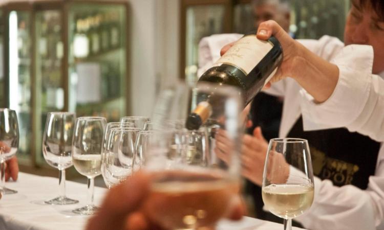 All'azienda vitivinicola Filippo Maraviglia di Matelica il premio Douja d'Or 2016