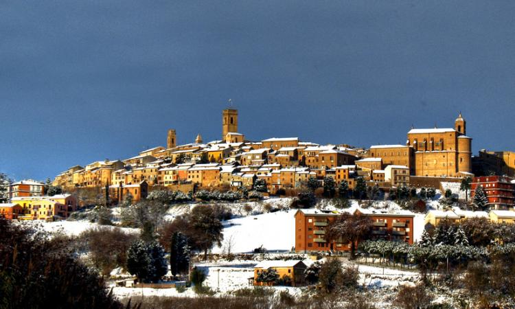 Potenza Picena: nasce la “Carta Oro Plus”.