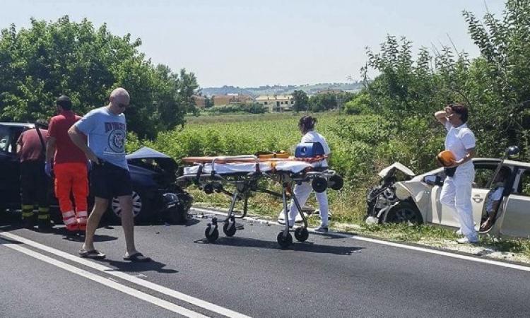 Maxi incidente stradale lungo la Strada Statale16 all'altezza di Porto Recanati