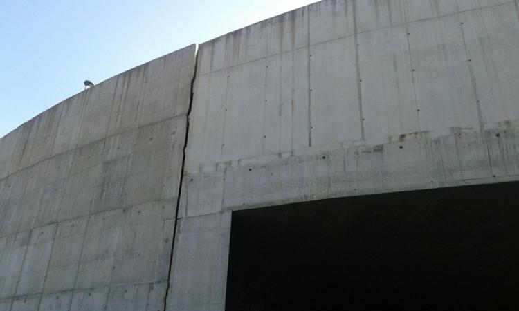 Sisma, Civitanova - Foligno: tunnel spaccato all'altezza di Muccia