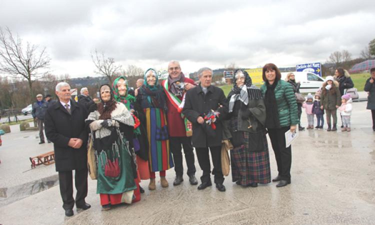 La festa della Befana a Piediripa vince la pioggia