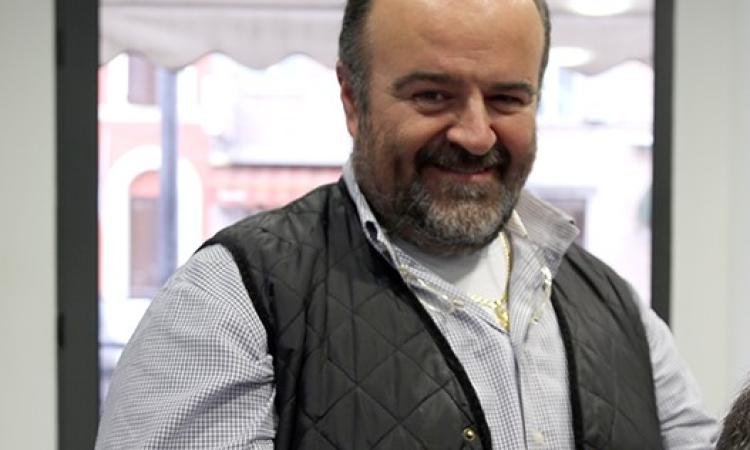 Venti anni di forbici e rasoi: il salone del "sindaco" Simonetti