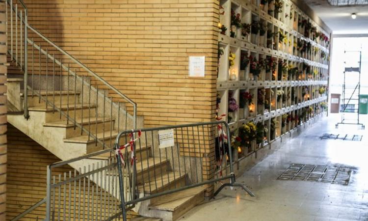Macerata: cimitero ancora transennato per lavori che dovevano essere conclusi a Natale