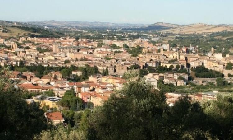 Improvviso black-out notturno: tutta Tolentino al buio per un quarto d'ora