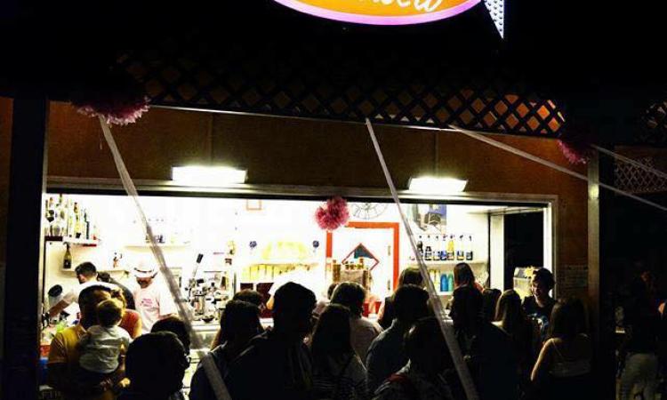 Baby-ladri svaligiano una gelateria