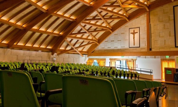 Chiese inagibili, spostate le ordinazioni diaconali nell'Aula Sinodale di Macerata