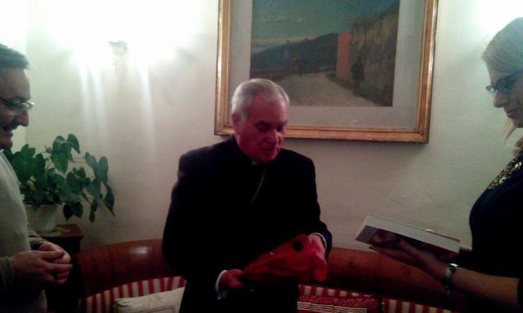 Monsignor Brugnaro incontra Manzi e Sciapichetti per il carcere di Camerino