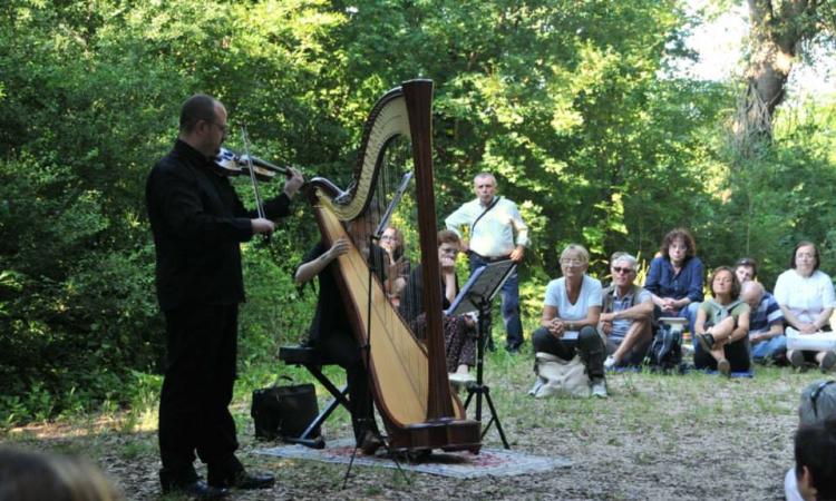 All'Abbadia di Fiastra tornano i concerti di “Musica da Bosco”