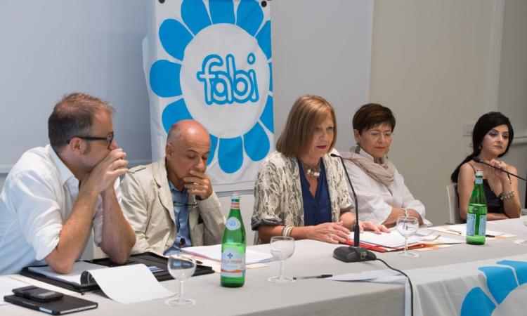 Disabile demansionata e poi licenziata denuncia la banca. I legali dell'istituto di credito: "Decisione inevitabile"