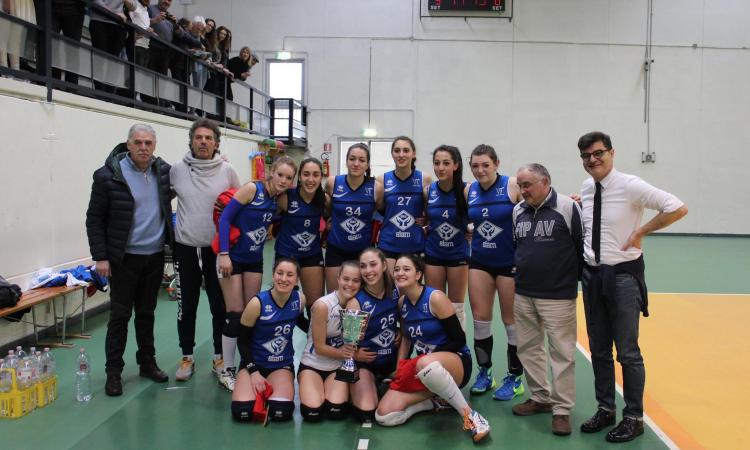 Le giovani pallavoliste del Volley Torresi sul trono provinciale