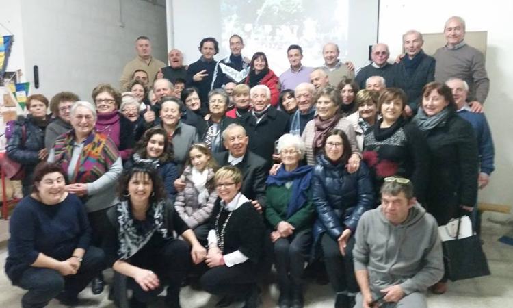 Don Rino riabbraccia i suoi ex parrocchiani 18 anni dopo