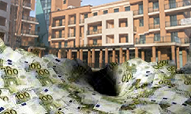 Il Movimento Cinque Stelle: "Banca Marche, milioni persi nella lottizzazione Ceccotti"