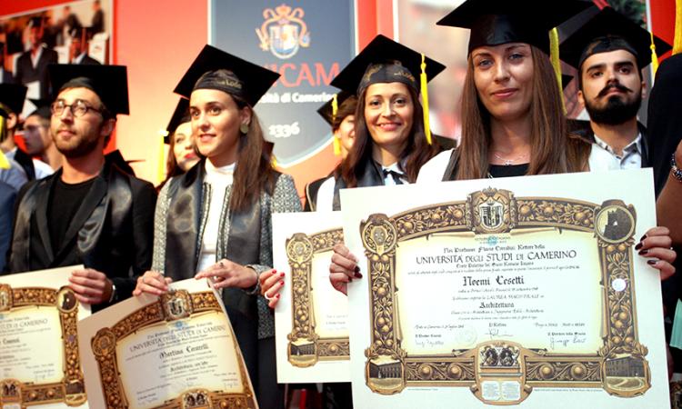 Unicam, dopo il sisma lunedì si riparte con le sessioni di laurea