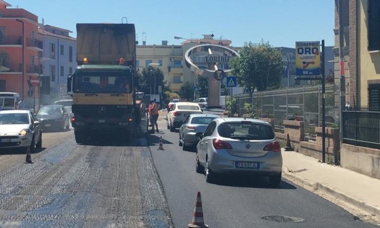 Asfalto nuovo a Fontespina: lavori in corso per 200mila euro
