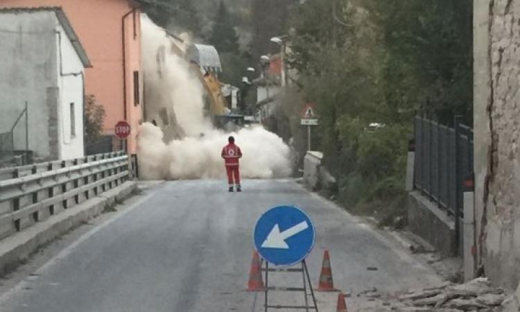 Visso: la sicurezza passa per la demolizione