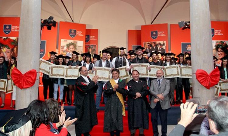 Unicam festeggia i suoi laureati - FOTO e VIDEO