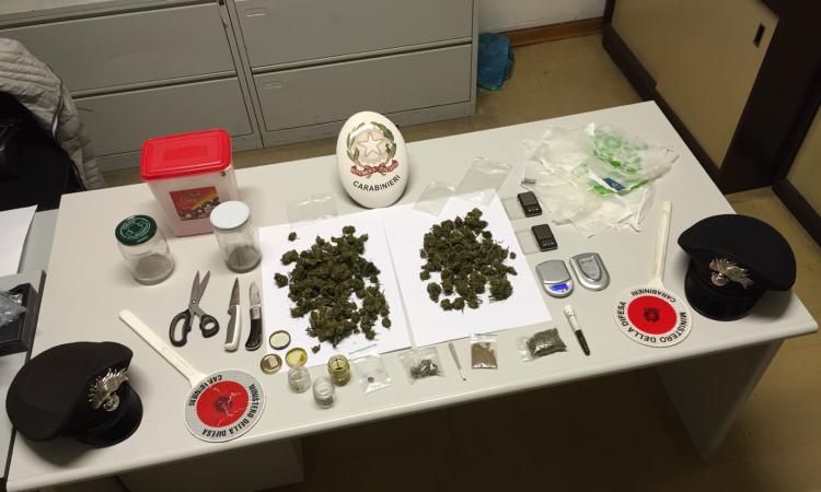 Matelica, spacciava droga in casa: arrestato un 23enne molisano