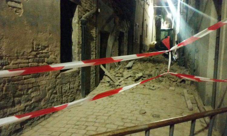 Post sisma, Bonaccini inaugura polo scolastico a Caldarola