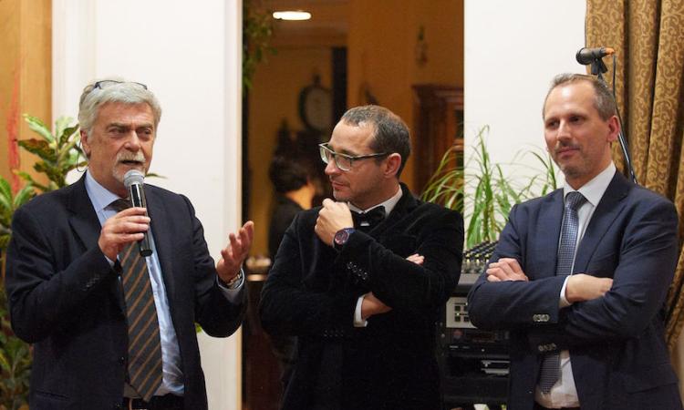 Novantotto Mecenati, ultimi due posti
