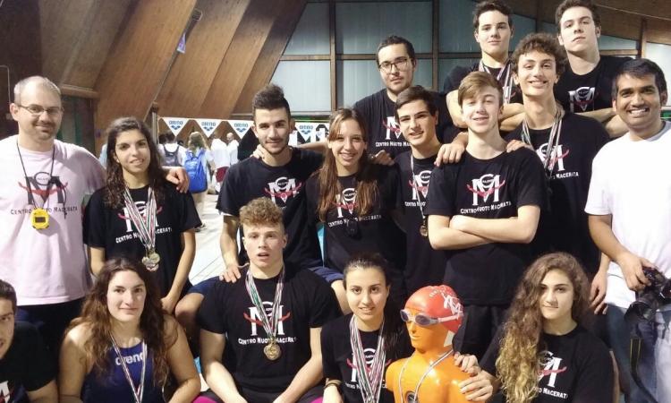 Un gennaio ricco di medaglie per il Centro Nuoto Macerata