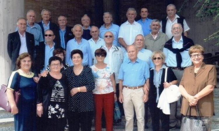 "Quelli del '46": a Montelupone i settantenni festeggiano tra amarcord e risate