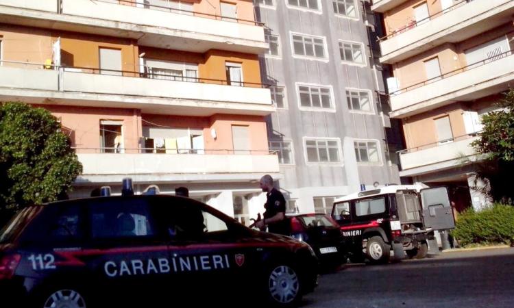 Tragedia all'Hotel House Operaio precipita nella tromba dell'ascensore e muore