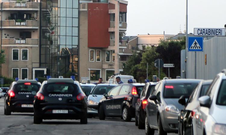 Serie di perquisizioni dei carabinieri all'alba: un arresto e dieci denunce - VIDEO