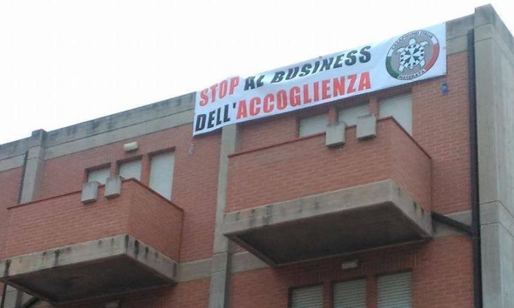 Protesta di Casapound a Corneto: "Stop al business dell'accoglienza"