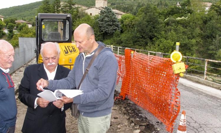 Proseguono a pieno ritmo i lavori sul ponte del lago di Fiastra