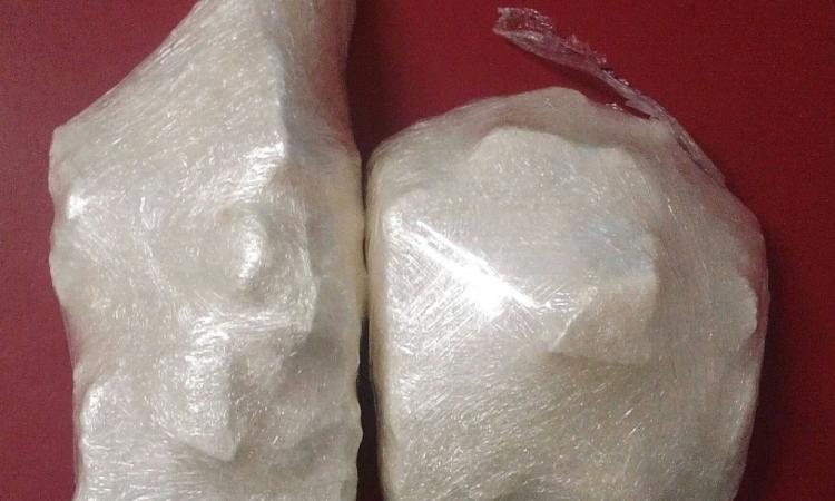 Tornano in libertà i due giovani arrestati con due etti di droga alla vigilia di Natale