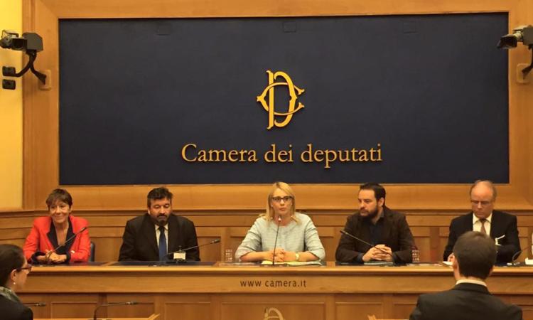 Sisma e "bufera" politica, parla Irene Manzi: "Ora c'è bisogno di un Pd forte ed autorevole"