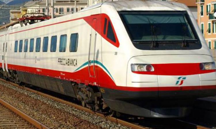 Mancata fermata dei "Freccia Bianca" a Civitanova: interrogazione in Regione della Lega Nord