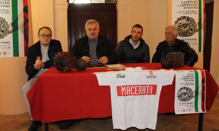 Macerata, dopo 50 anni è di nuovo Palla al bracciale
