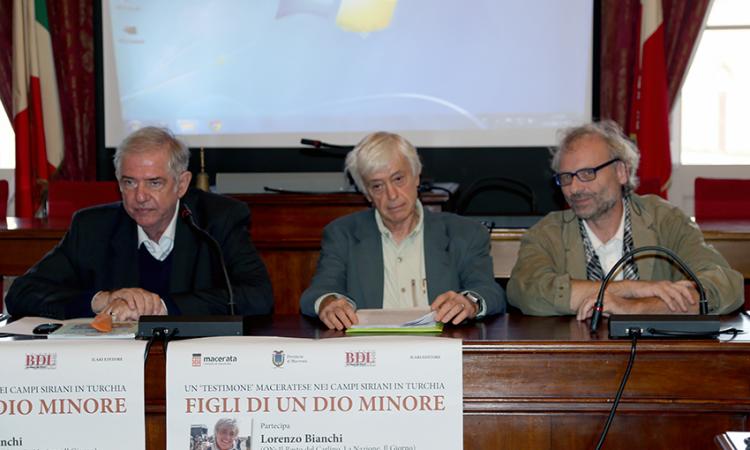 I "Figli di un dio minore" commuovono Macerata