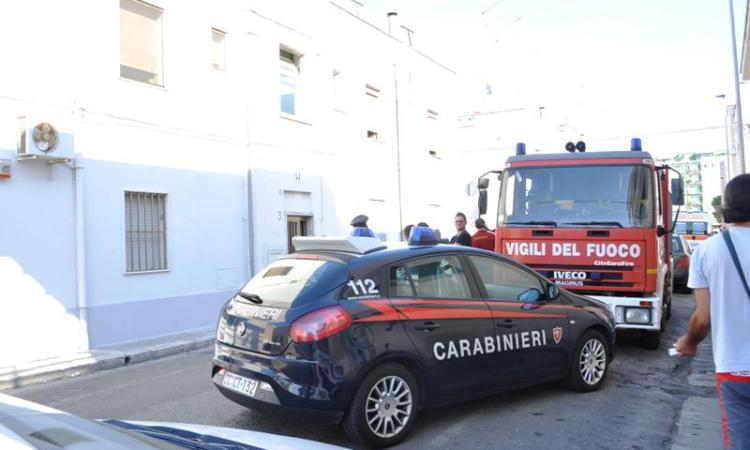 Mistero a Civitanova: forza il posto di blocco e abbandona la macchina e un'amica