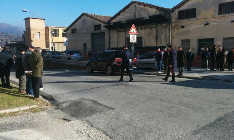 Anziana investita a Castelraimondo: è grave