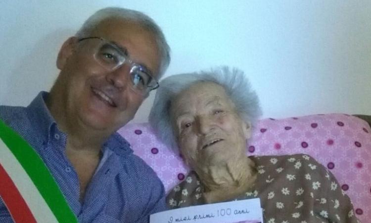 Macerata festeggia i cento anni di Maria Elena Cimica
