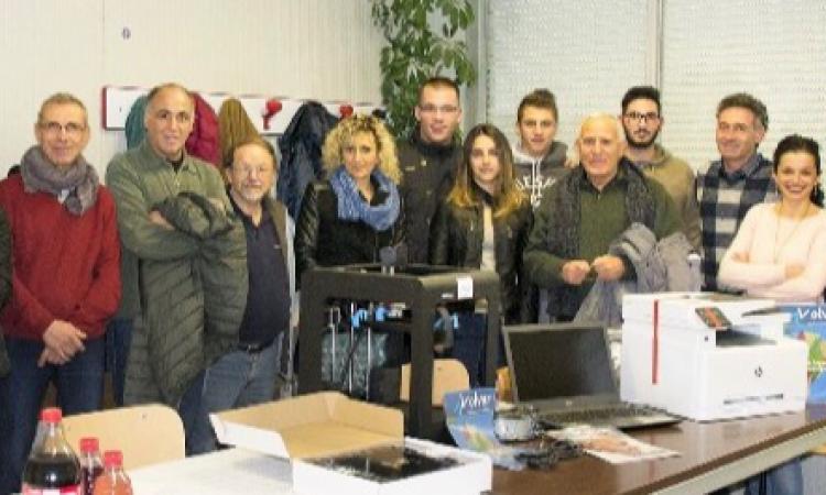 Camerino, una stampante 3D tra le donazioni fatte all'Ipsia “G. Ercoli”