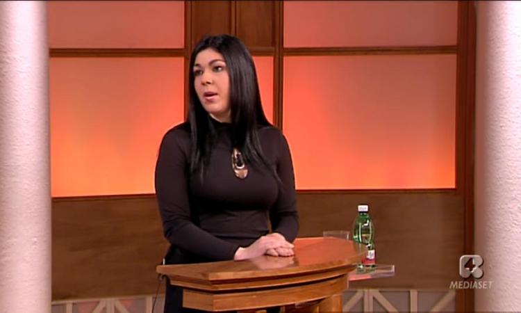 Il dialetto "de Citanò" diventa motivo di lite e approda a Forum con la giovane Elisa