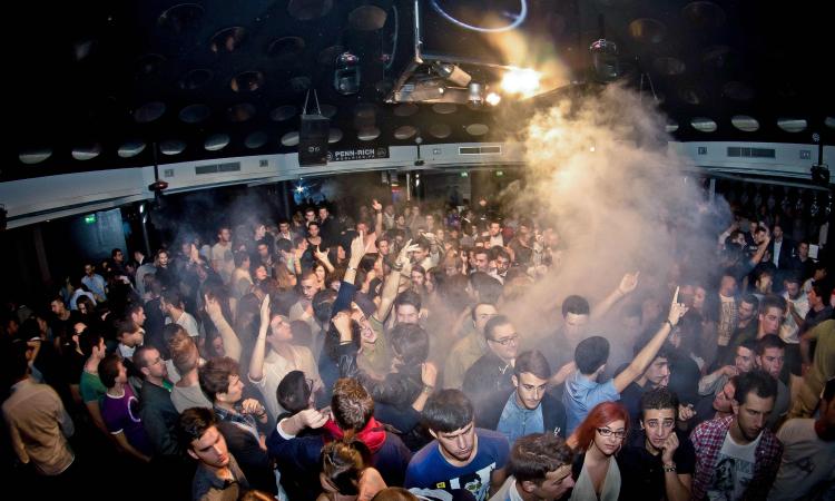 Riapre sabato sera Le Dome Riapre sabato sera Le Dome