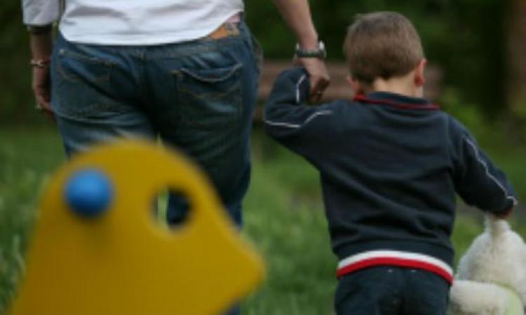 Avvicinano due bambini in modo sospetto: inquietante episodio a Montecosaro