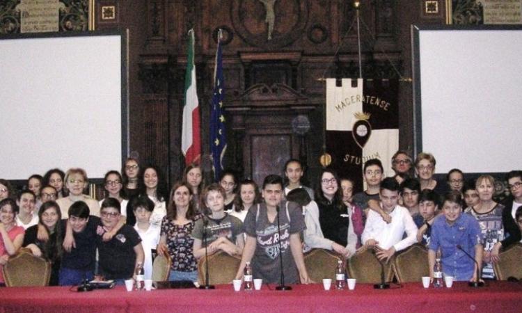 La media "Dante Alighieri" protagonista del progetto "Giochi di Italiano: potere e magia delle parole",